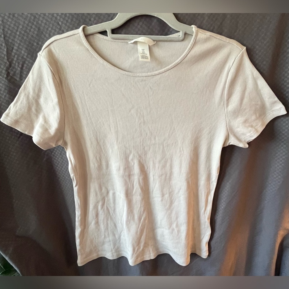 H&M Women’s Cream Ribbed Crew Neck T-Shirt, 95% Cotton; Size L